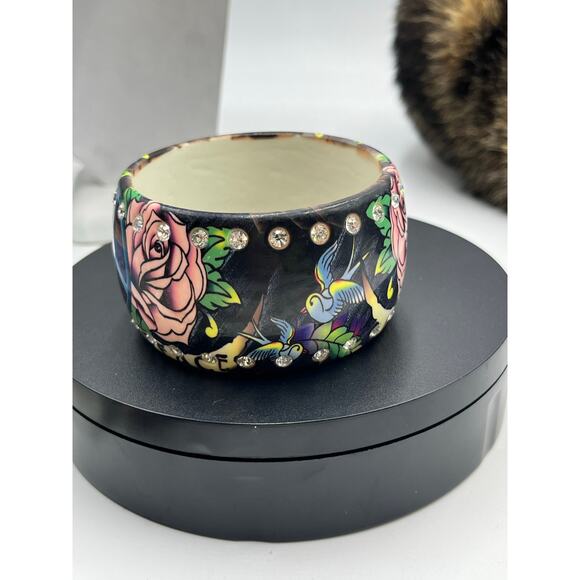 Ed Hardy Vintage Pink Roses Love Peace Tattoo Rhinestone Lucite Bangle Bracelet - Picture 7 of 9